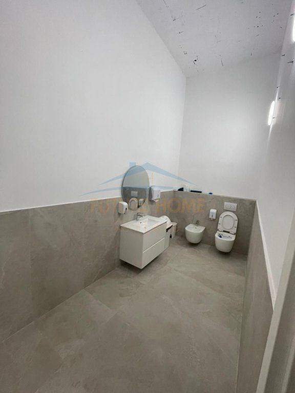 Qera, Ambjent Biznesi Rruga Panorama Quartum Residence
