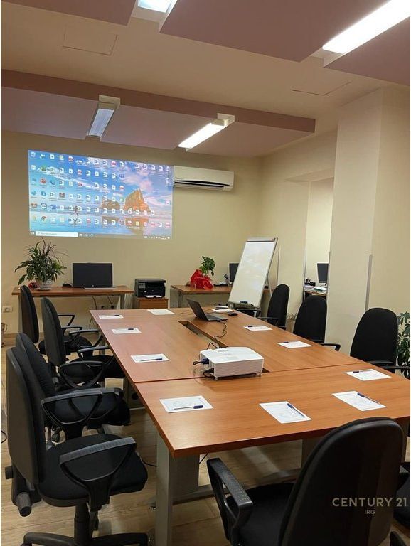 Locale ufficio in affitto – Shallvare