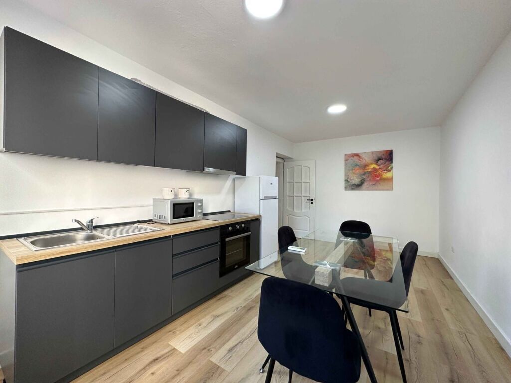Appartamento 2+1+ cucina in vendita vicino a Mozaiku a Tirana