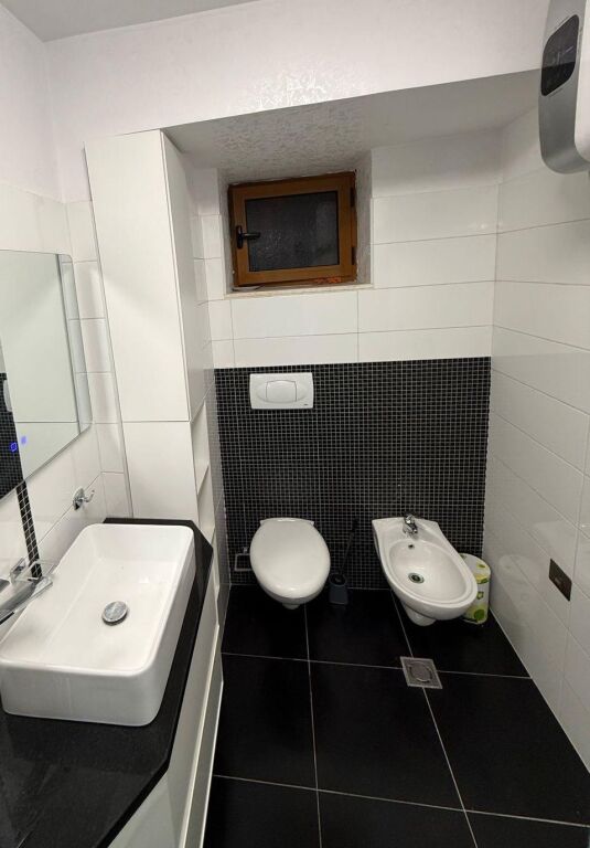 🏡 Apartament 1+1 me Qira – Rruga e Dibrës