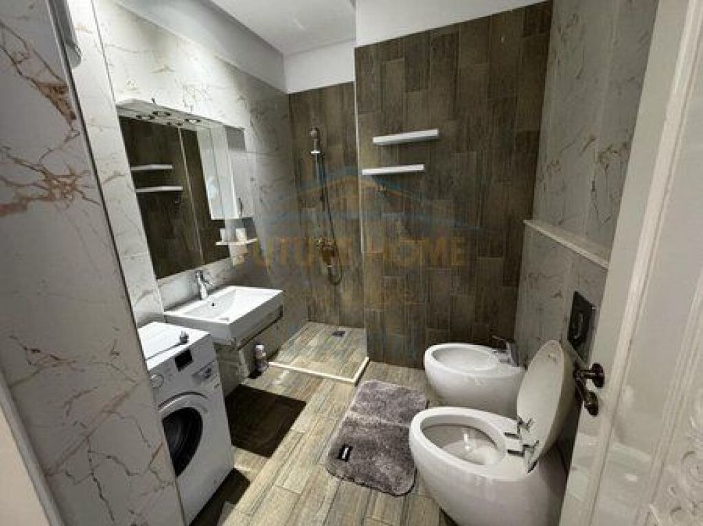 Shitet, Apartament 2+1+2, Liqeni i Thatë, Tiranë.