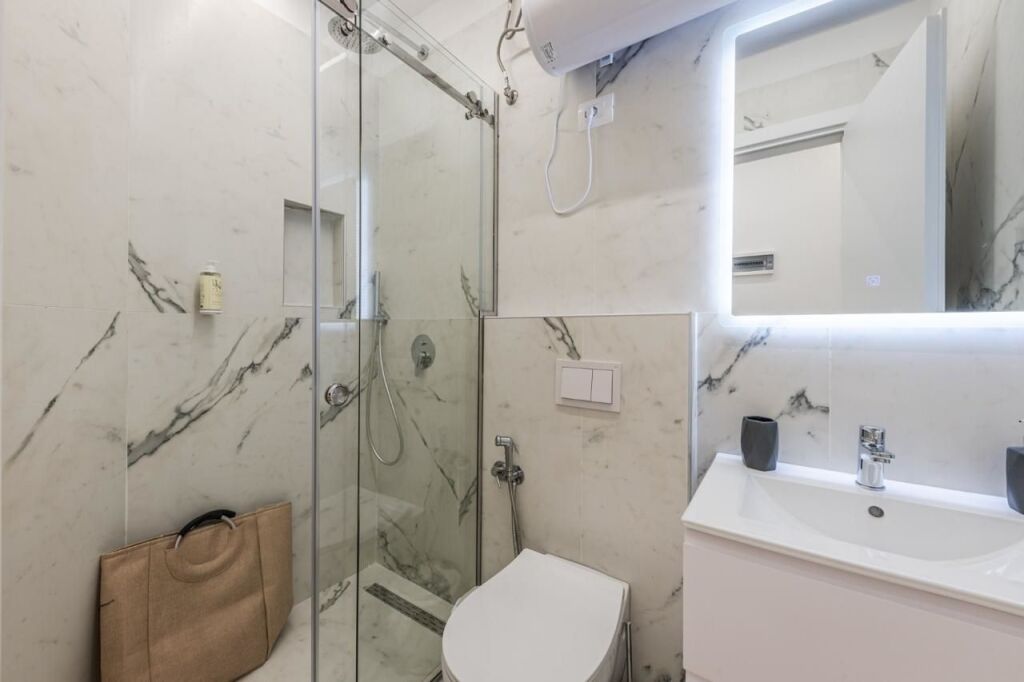 APARTMENT FOR RENT 1+1 IN MYSLYM SHYR, TIRANA