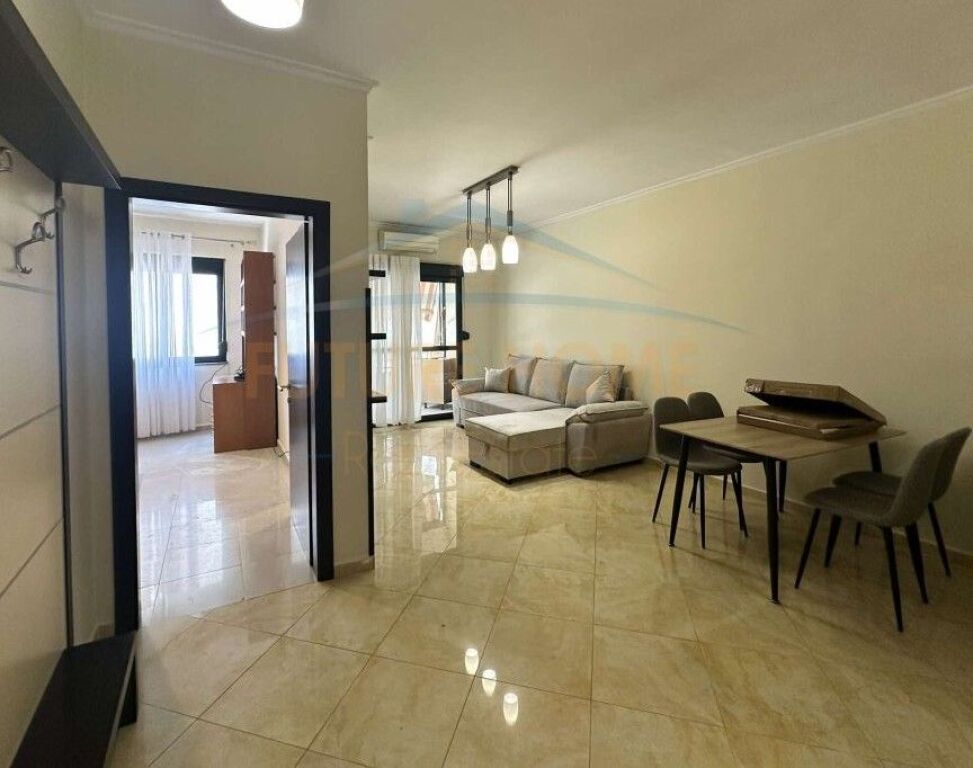 Qera, Apartament 2+1, Unaza e Re !!