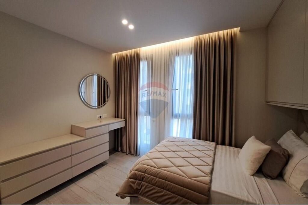 Apartament Luksoz për Shitje – Lungomare, Vlorë