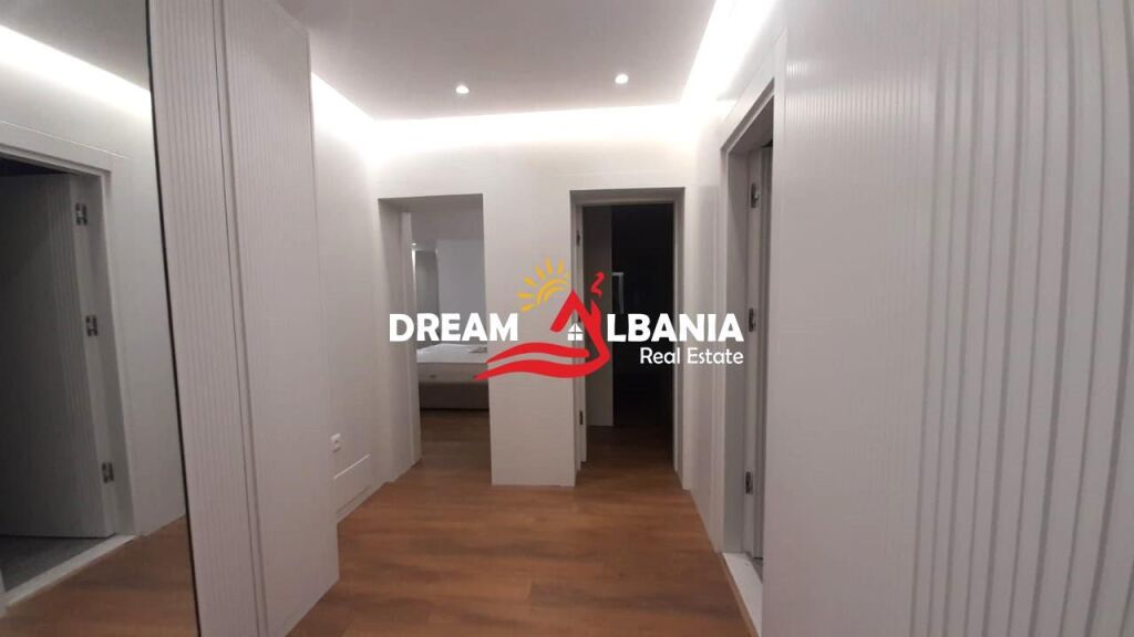 Super Appartamento di Lusso 2+1+2+garage in affitto a Bllok via Sami Frasheri (ID 42214523).