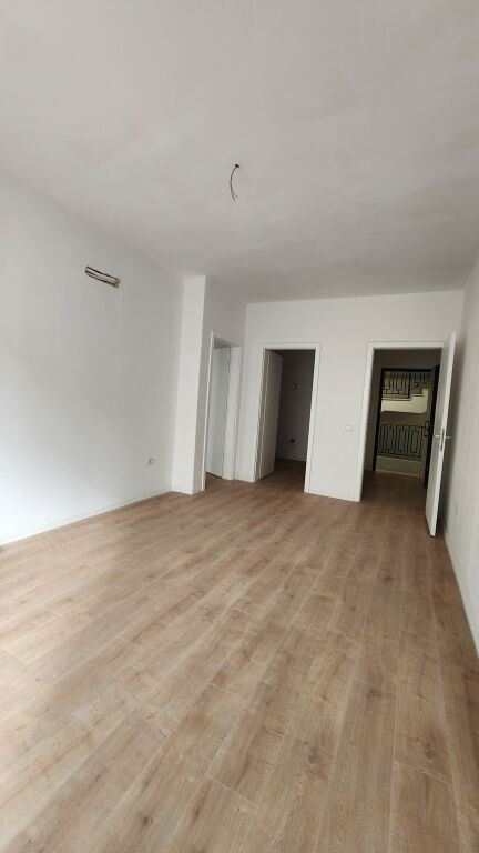 Apartament 1+1 për Shitje – Liqeni i Thatë, pranë Radisson