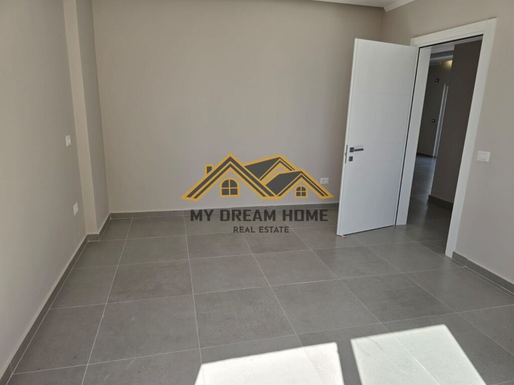 APARTMENT FOR SALE WITH SEA VIEW AT KAVAJES ROCK!