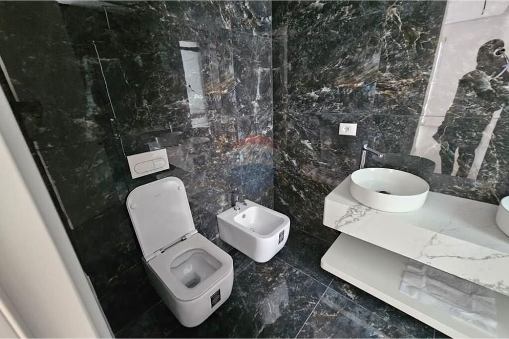 Luxurious Villa for Rent at the Dry Lake