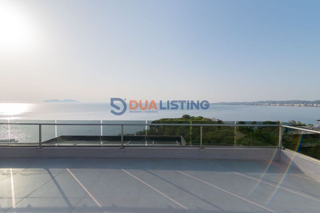 Vendiamo Penthouse Iconico con Veranda Panoramica, Vlore Vita di Lusso sopra il Nostro Mare, Vlore