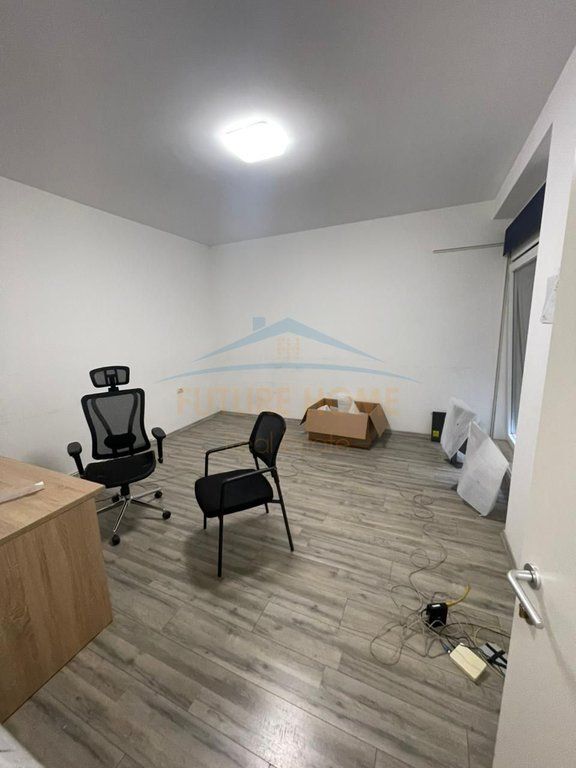 Qera, Ambjent biznesi Rruga Panorama , Quartum Residenxe