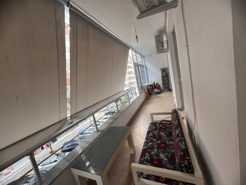 Affittasi appartamento 2+1 + balcone – Astir !!