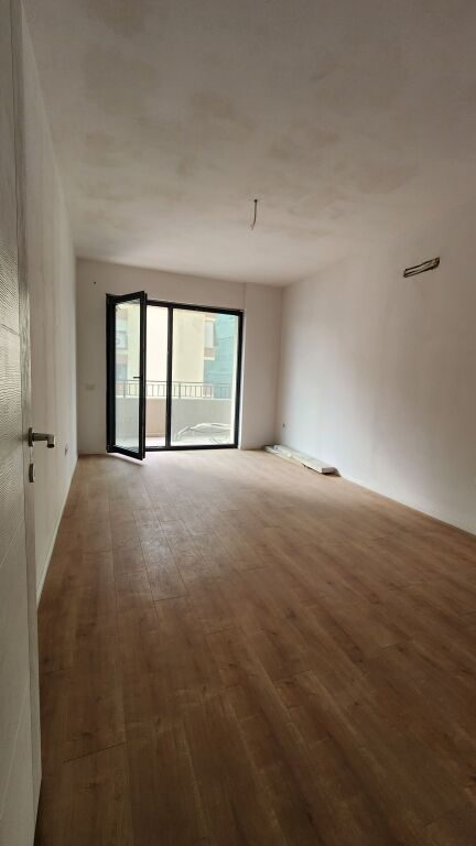 Apartament 1+1 për Shitje – Liqeni i Thatë, pranë Radisson