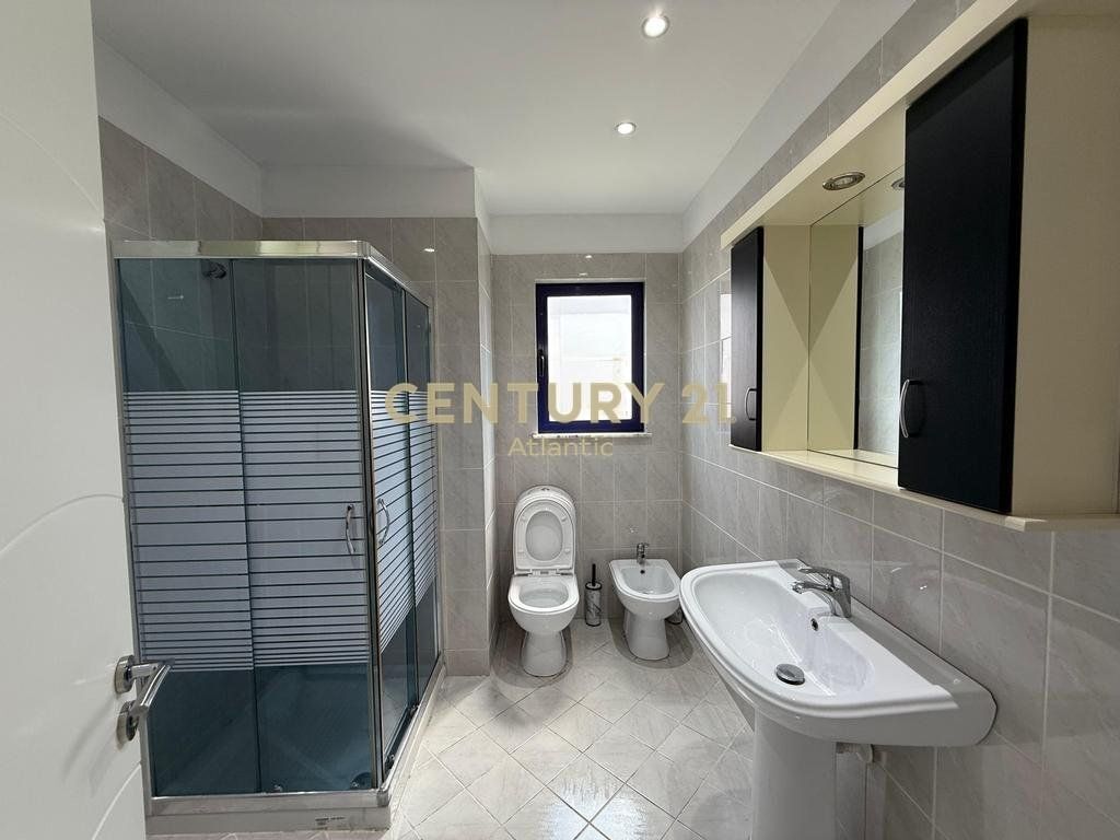 Apartment 2+1+2wc For Sale in Golem, Durrës - 125,000€ | 106 m²