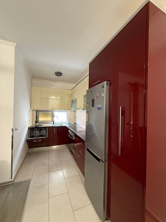 Jepet me qira apartament 2+1+2 tower bridge