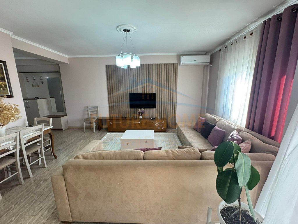 Qera, Apartament 2+1+Post Parkimi , Unaza e re