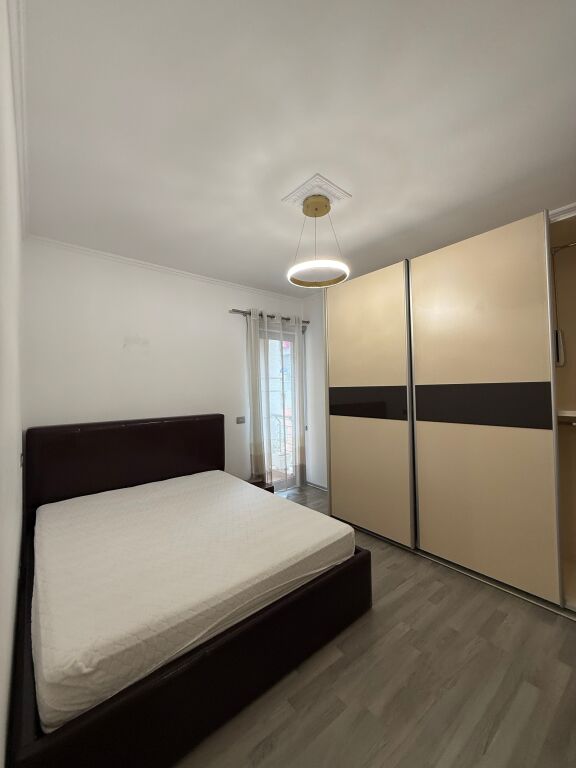 Jepet me qira apartament 2+1+2 tower bridge