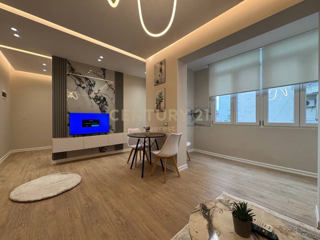 RRUGA E BARRIKADAVE, SHESIM APARTAMENT 1+1
