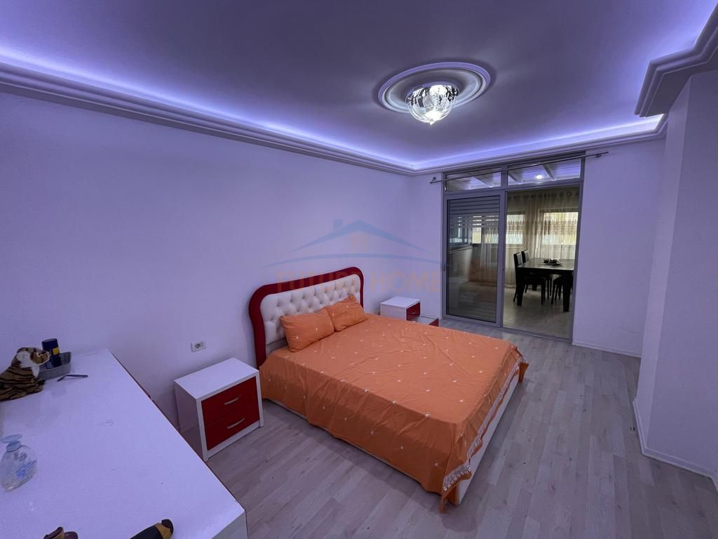 VENDO, APPARTAMENTO 2+1+2+VERANDA, PALAZZO FRECCIA