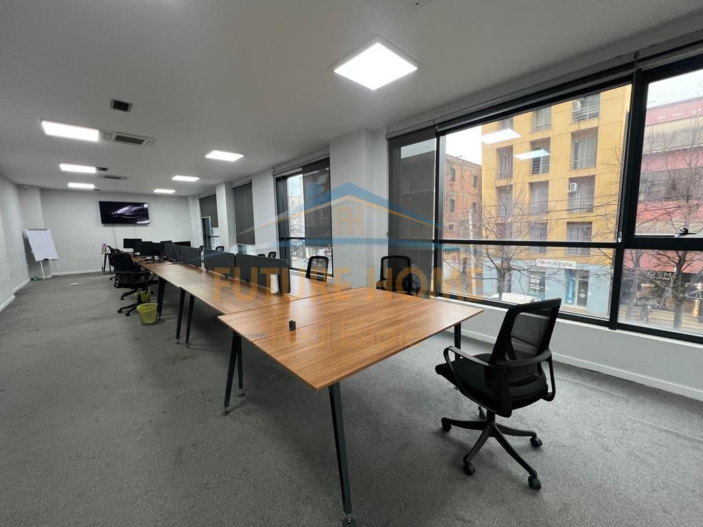 Rent, Space+2 Parking Spaces, Hoxha Tahsim Street