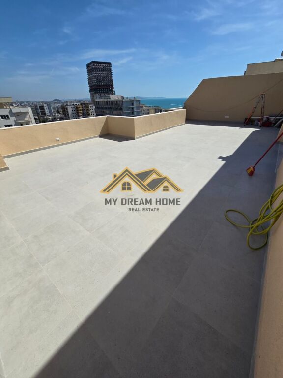APARTMENT FOR SALE WITH SEA VIEW AT KAVAJES ROCK!