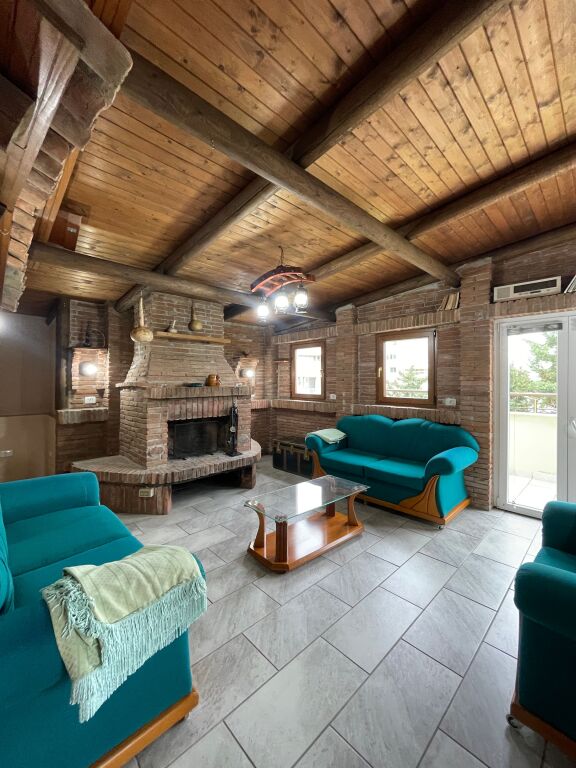Penthouse for rent with a view of the Tirana lake at the dry lake