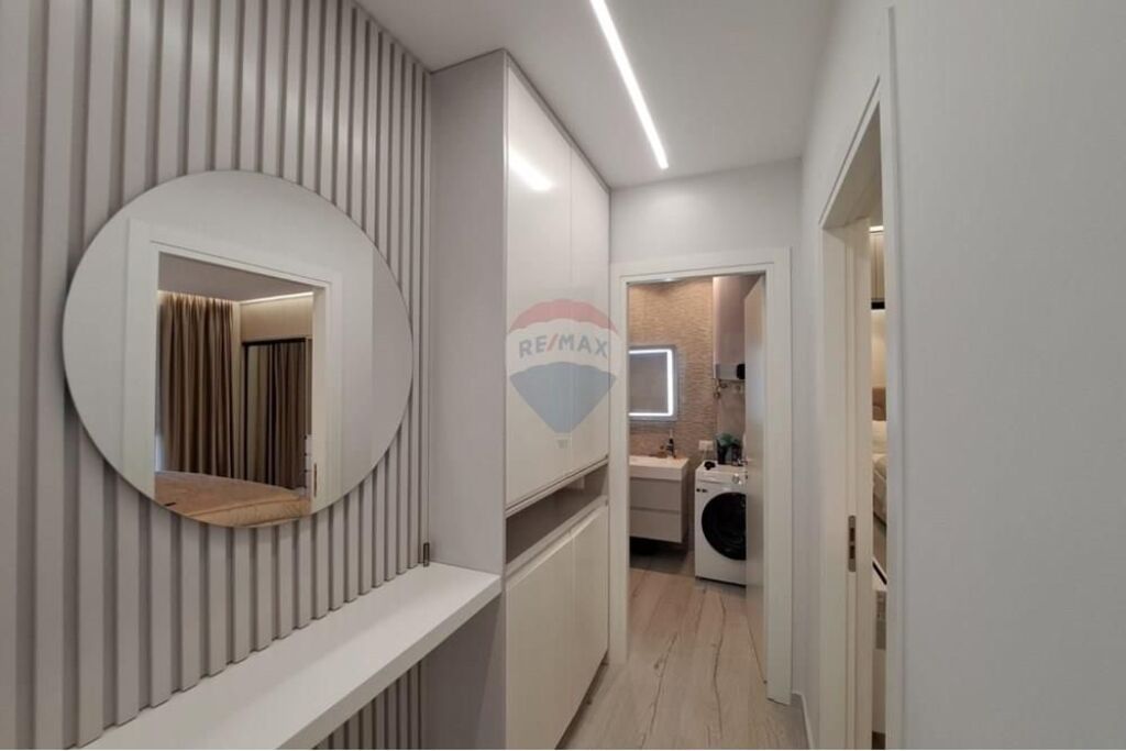 Apartament Luksoz për Shitje – Lungomare, Vlorë