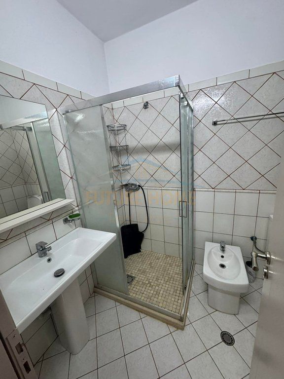 Qera, Apartament 2+1+Post Parkimi , Unaza e re