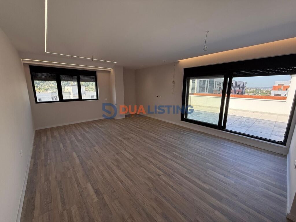 VENDIAMO APPARTAMENTO 3+1 CON VERANDA A URBAN GATE A ASTIR