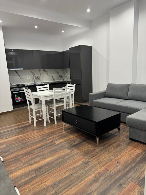 🏡 Appartamento 1+1 in Affitto – Terminal Nord (Palazzi Gialli)