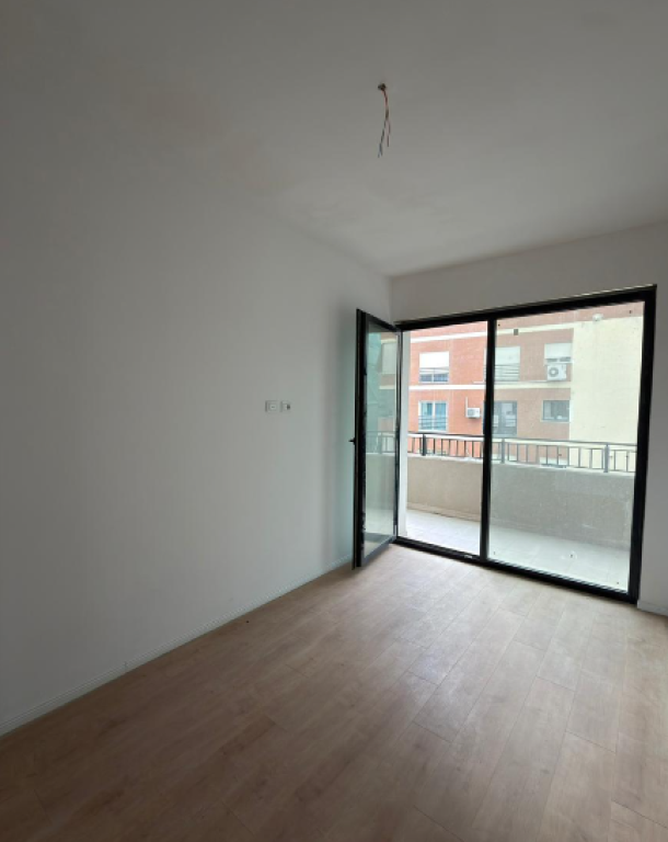 🏡 Apartament 1+1 për Shitje – Liqeni i Thatë, pranë Radisson