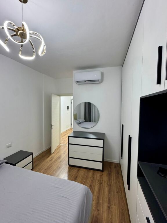 📣 QERA SUPER Apartament 1+1 📍 Kompleksi E88, Prane Karburant Kupola, Laprake 🛣️ Rruga "Dritan Hoxha" ✨