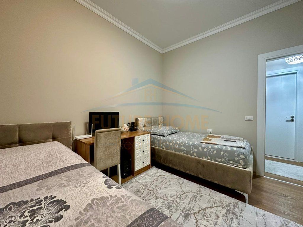 In vendita, Appartamento 3+1+2, Lago Secco, Tirana.