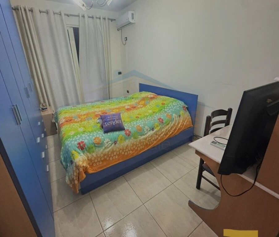 Shitet, Apartament 2+1, Unaza e Re
