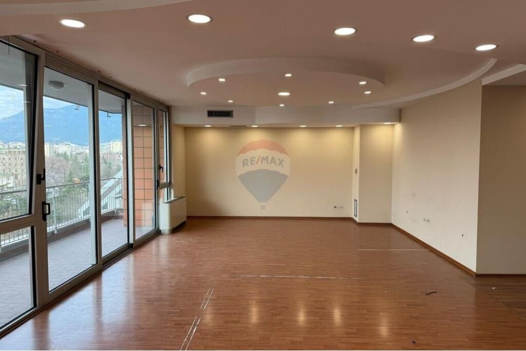 UFFICIO IN AFFITTO ALLA GALLERIA ECC
