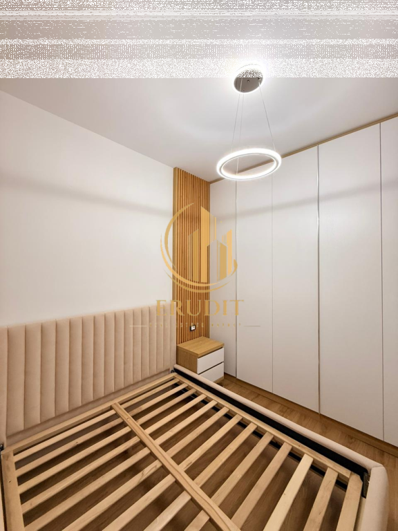 Apartment for rent in the Komuna e Parisit area.