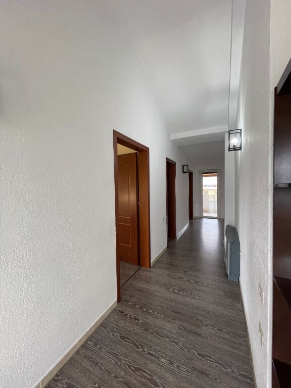 Penthouse for rent with a view of the Tirana lake at the dry lake