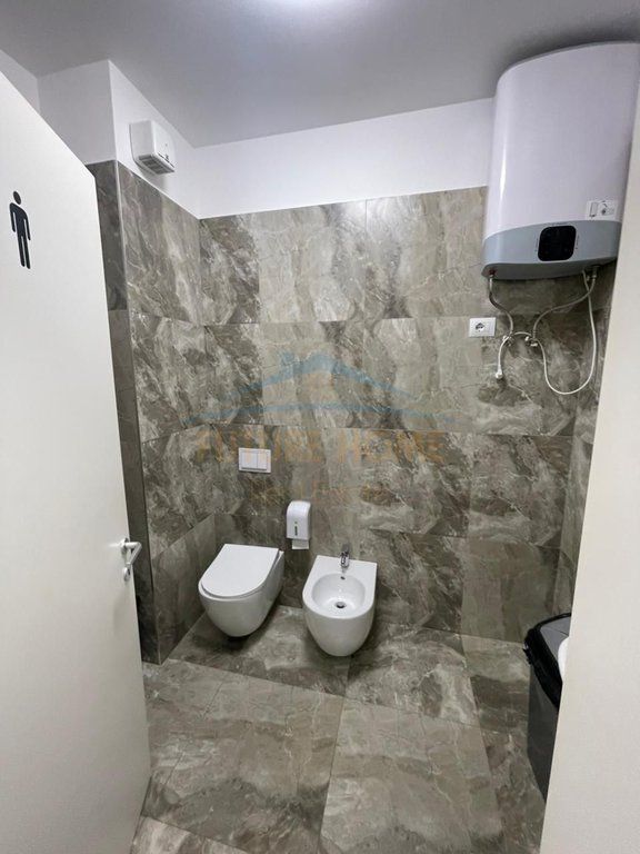 Qera, Ambjent biznesi Rruga Panorama , Quartum Residenxe