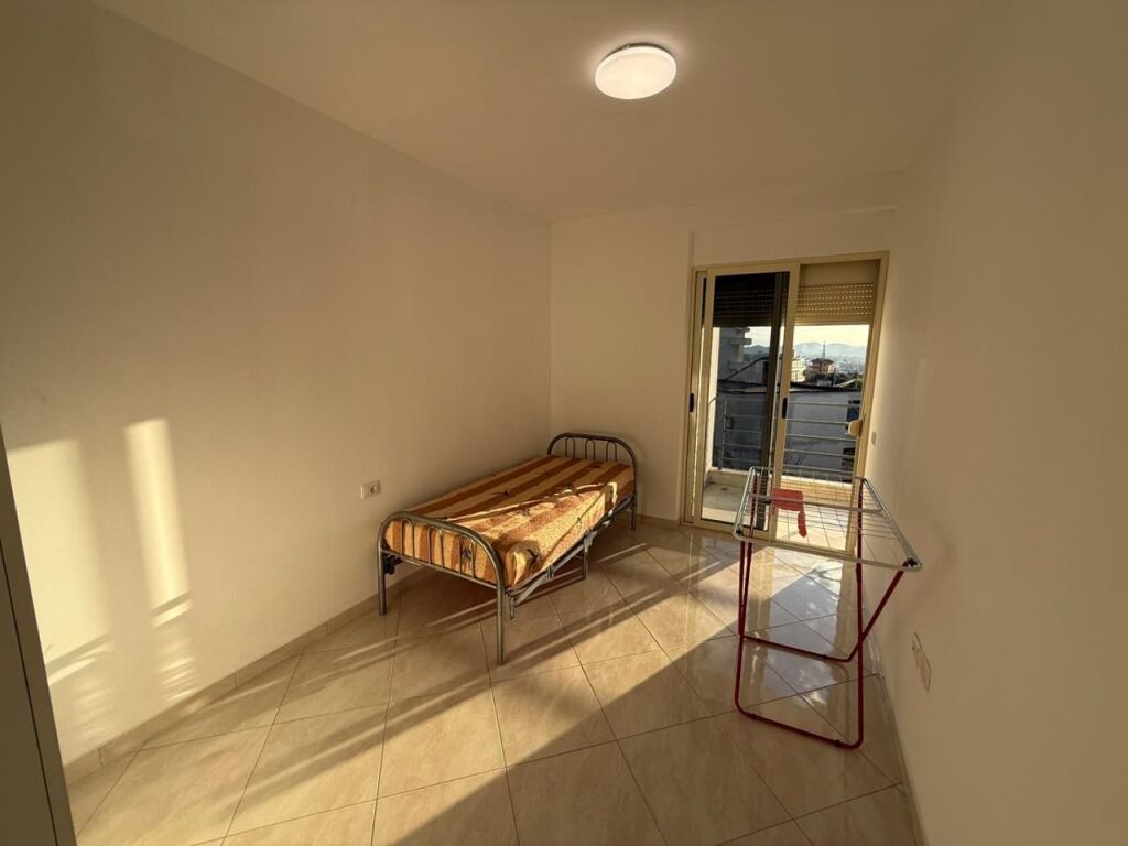 🏡 Shitet Apartament 2+1+2 📍 Kompleksi Tom Doshi, Shkozë💶 Çmimi: 137 milion leke