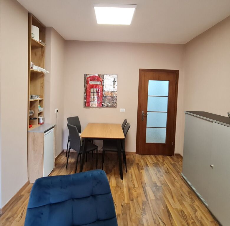 📢 Appartamenti/Uffici in affitto📍 Via Frosina Plaku💰 160.000 lek nuovi