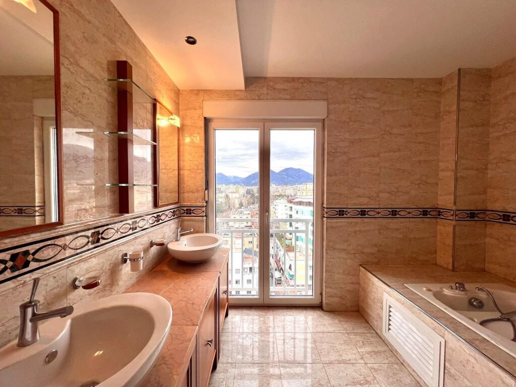 In Affitto: Duplex &amp; Verande Giganti + 2 Posti Auto 📍Via Elbasanit - Mulino || 4500€/mese