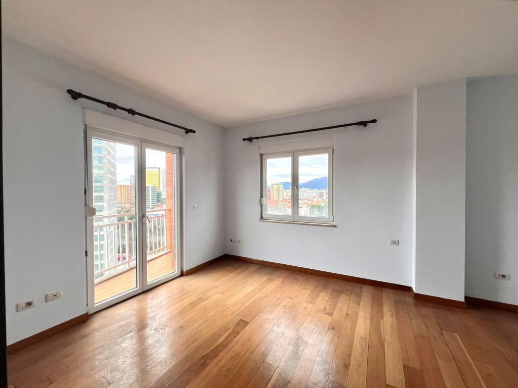 In Affitto: Duplex &amp; Verande Giganti + 2 Posti Auto 📍Via Elbasanit - Mulino || 4500€/mese