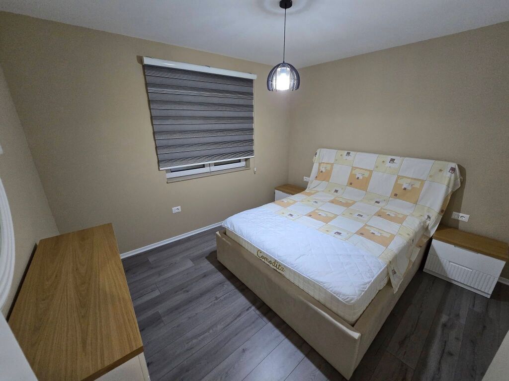 Jepet me Qera Apartament i Ri Vile   Kati i pare