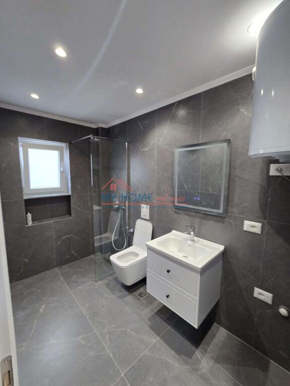 Apartment 1+1 for sale at Ali Demi in Tirana