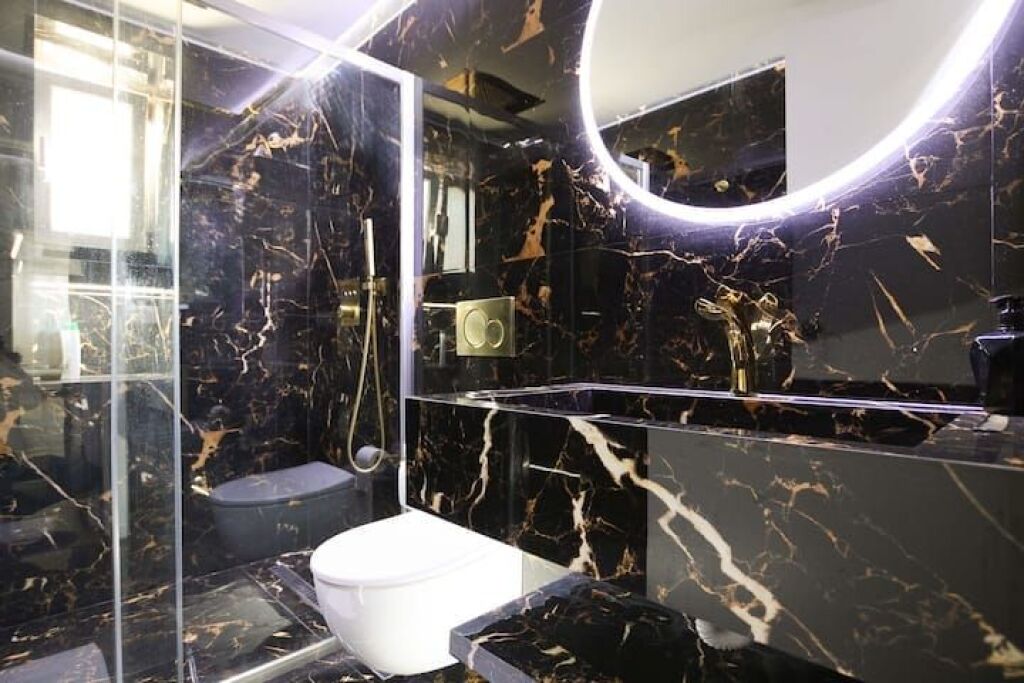 APARTAMENT ME QERA 1+1 21 DHJETORI 65.000 LEKE