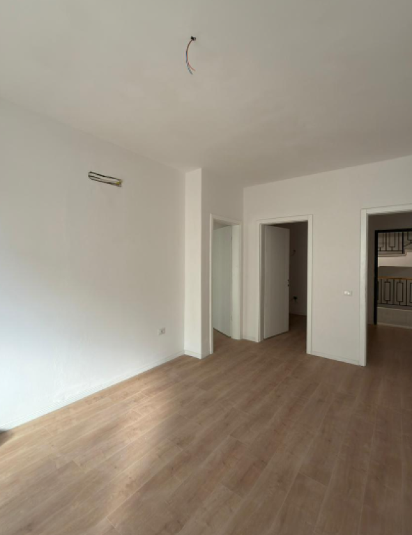 🏡 Apartament 1+1 për Shitje – Liqeni i Thatë, pranë Radisson