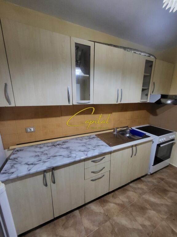 APARTAMENT ME QIRA 2+1 ISH TREGU ELEKTRIK 45.000 LEKE