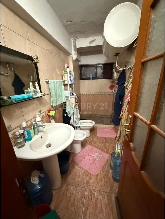 Apartment 2+1 for sale near the “Kushtrimi i Lirisë” School