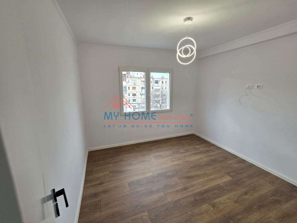 Apartment 1+1 for sale at Ali Demi in Tirana