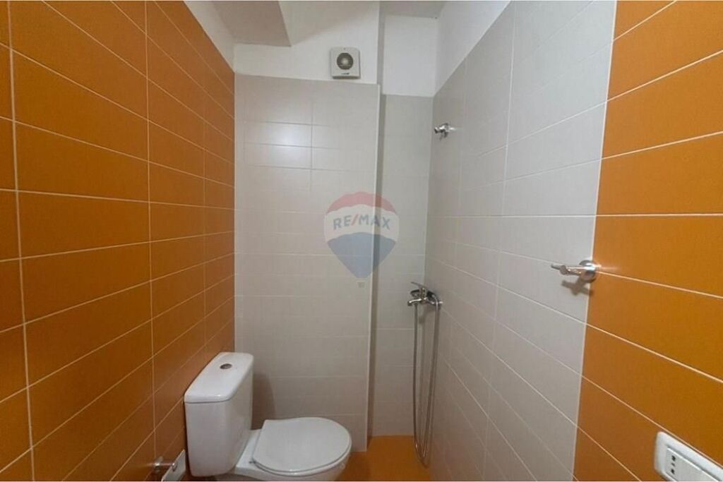 🏡 APARTMENT 2+1+2 FOR RENT – INDEPENDENCE SQUARE, VLORA