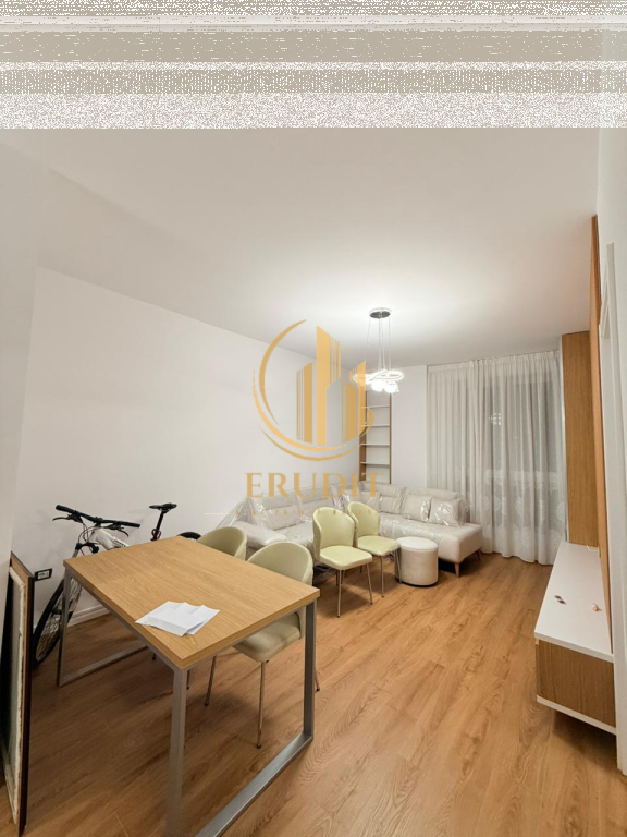 Apartment for rent in the Komuna e Parisit area.